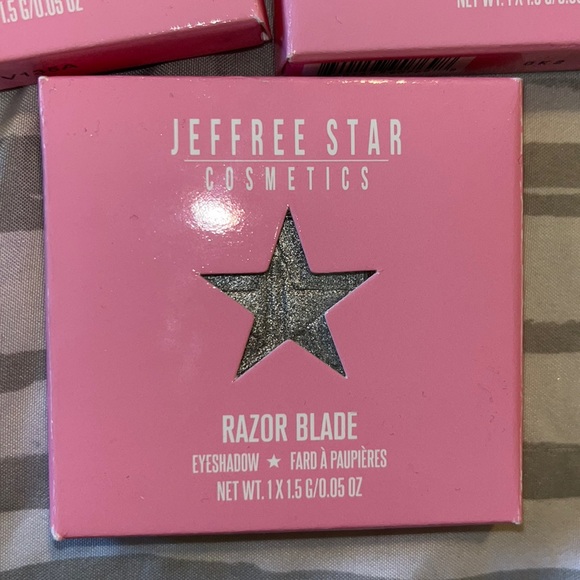 Jeffree Star Artistry Singles - Picture 4 of 4